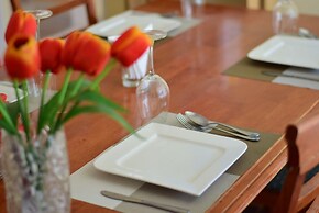 254 Airport Inn