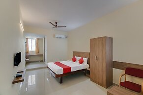 OYO Flagship 29620 New Champion Residency