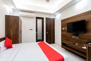 Capital O 27658 Hotel New Mohit Regency