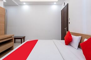Capital O 27658 Hotel New Mohit Regency
