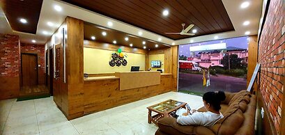 Hotel Buddha House Himalayan Brothers