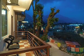 Hotel Buddha House Himalayan Brothers