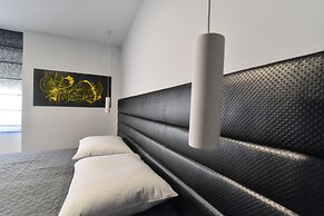 Mono Apartments & Rooms