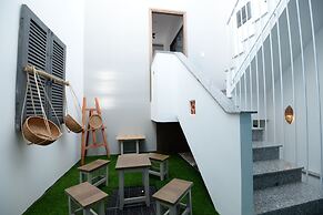 Bobo House