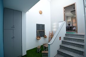 Bobo House
