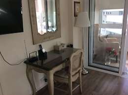 The Central Suites