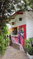 Golden Lantern Guest Lodge