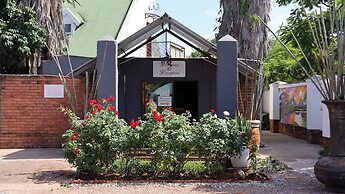 Golden Lantern Guest Lodge