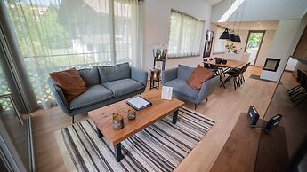 Seaside Lodge