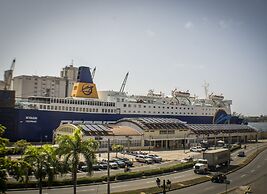 Malecon Rooms & Hotel