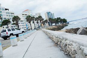 Malecon Rooms & Hotel