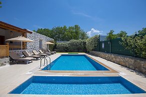 Eroglu Villas