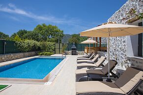 Eroglu Villas