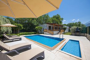 Eroglu Villas