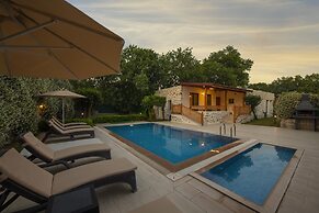 Eroglu Villas