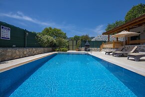 Eroglu Villas