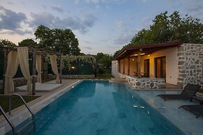 Eroglu Villas