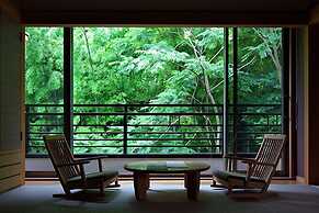 Hakone Kamon