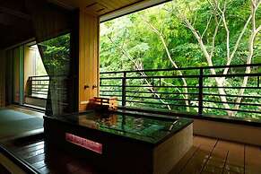 Hakone Kamon