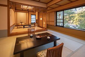 Hakone Kamon