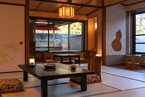 Hakone Kamon