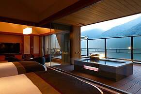 Hakone Kamon