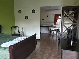Dos Palmas Studio Apartments