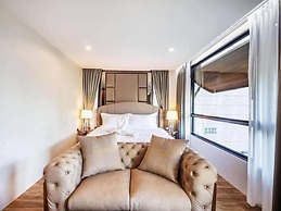 Grand Sala Thai