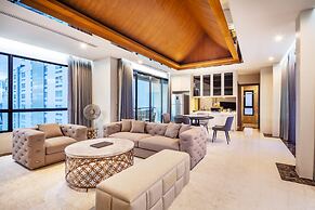 Grand Sala Thai