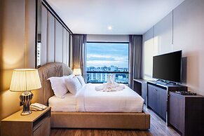 Grand Sala Thai