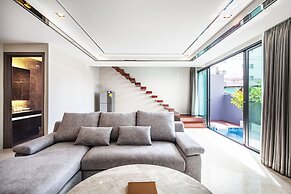 Grand Sala Thai