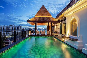 Grand Sala Thai