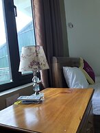 Starlet Hotel