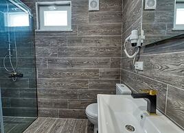 Grisverde Suites Hotel