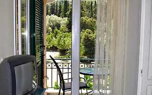 Odysseia Apartments