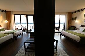 Roxana River Villa