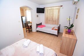 Apartments & Rooms Vanja