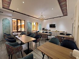 AYUB Modern & Heritage HOTEL