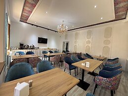 AYUB Modern & Heritage HOTEL