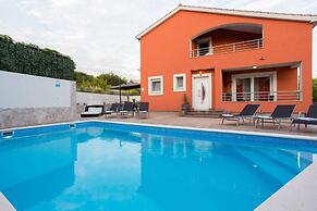 Holiday House Klaric