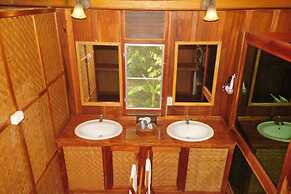 Kingfisher Ecolodge