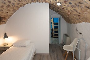 Spitakia Cottages