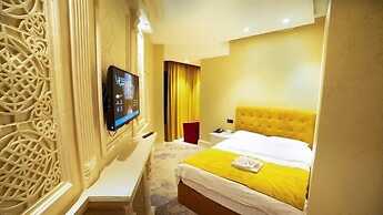 Elegance Hotel