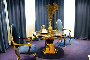 Elegance Hotel