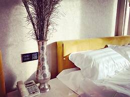 Elegance Hotel