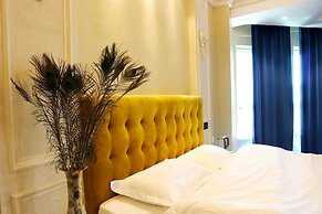 Elegance Hotel