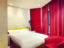 Elegance Hotel