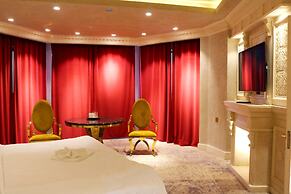Elegance Hotel