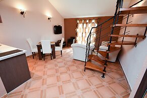 Apartment House 91