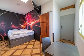 BS16 HOTEL